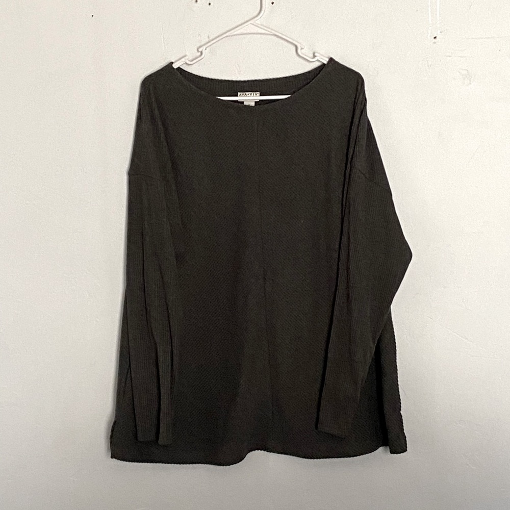 Black Ava & Viv Crewneck